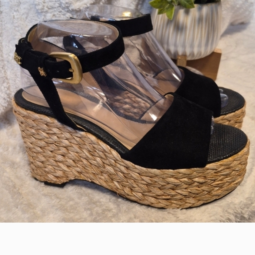 Elegant Black Wedge Sandals - Picture 6 of 10